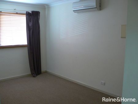 4/9 Kent Street, Rockingham, WA 6168 - Photo 5