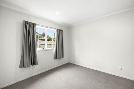74 Queens Avenue – Comfortable Three Bedroom Home - Photo 4