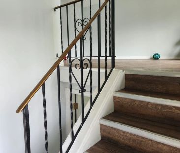 Detached Home For Lease | X8490114 - Photo 4