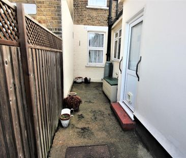 Smithies Road, Abbey Wood, London, SE2 - Photo 4