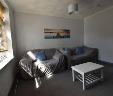 4 bedroom detached house to rent - Photo 2