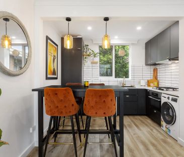 Stylishly Renovated Apartment in Prestigious Prahran Location - FUL... - Photo 4