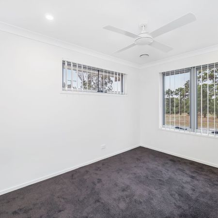 Boutique 3 Bedroom Townhouse - Break Lease - Photo 3