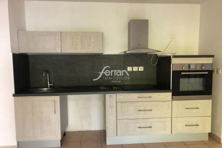 Location Appartement 2 pièces 42m² DRAGUIGNAN 83300 - Photo 2