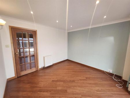 3 bedroom detached bungalow to rent - Photo 5