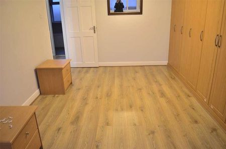 Litchfield Avenue, Morden, SM4 - Photo 5