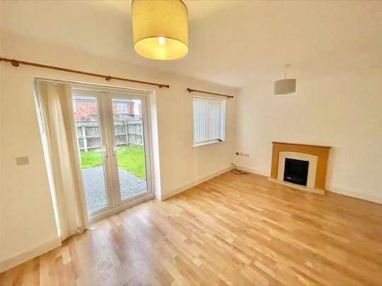 3 bedroom semi-detached house to rent - Photo 1