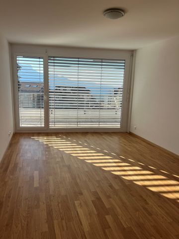 Magnifique appartement très lumineux de 4,5 p. au dernier étage, superbe vue sur le lac et le Lavaux. - Photo 4