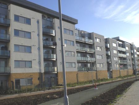 Guide Price £1,500 pcm - Available 19/07/2025 - Unfurnished - Photo 2