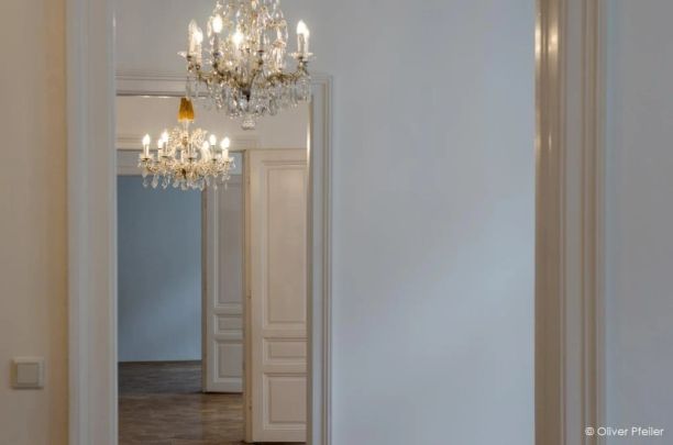 REPRÄSENTATIVE KLASSISCHE BEL ETAGE WOHNUNG IM BOTSCHAFTSVIERTEL - Foto 1