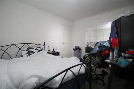 2 bedroom ground floor flat to rent - Photo 3