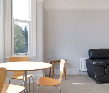 Grove Park Gardens, Chiswick, W4 flat to rent - Photo 4