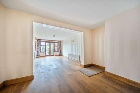 Woking, Surrey, GU22 - Photo 2