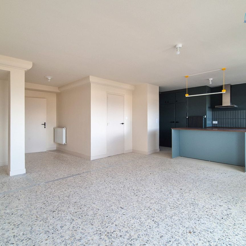 Location Appartement 4 pièces 87m² MARSEILLE 8ème - Photo 1