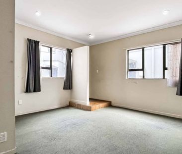 TWO WEEKS FREE RENT - Welcome to 7/253 Riddiford Street - Photo 1