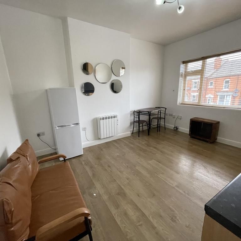 1 bedroom flat to rent - Photo 1