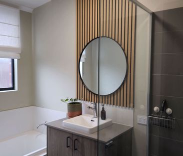 Ellenbrook - Photo 1