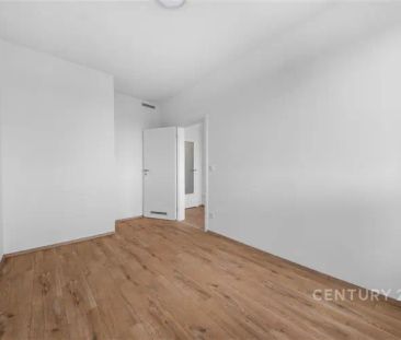Světlý a Moderní Byt 2+kk s Balkonem a Sklepem, Okamžitě Volný, Hos... - Photo 6