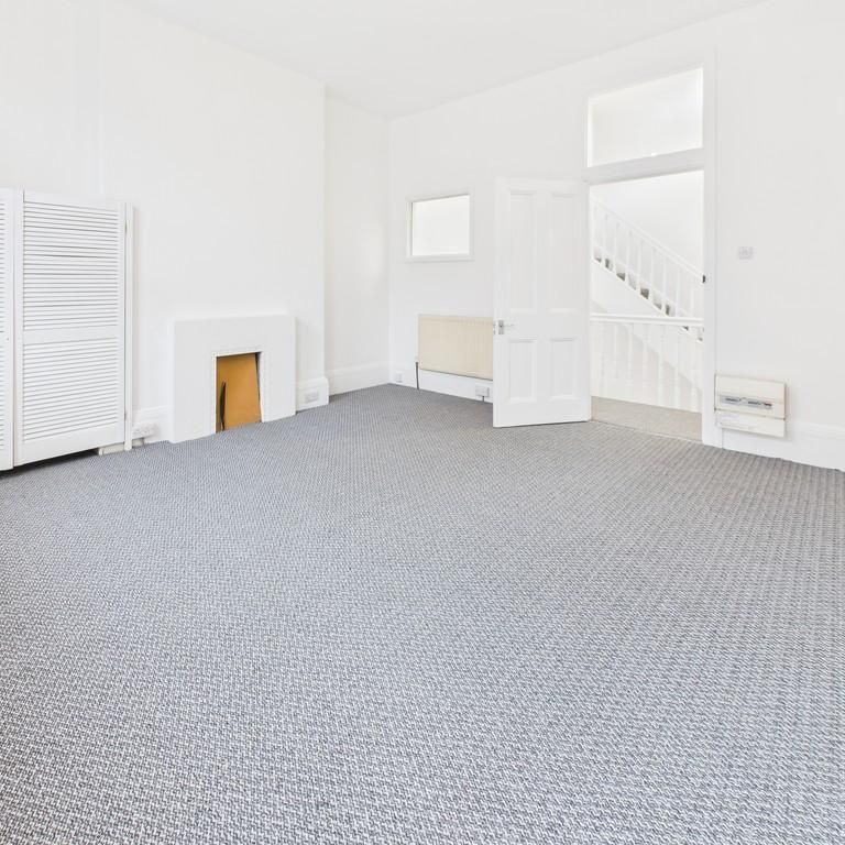 3 bedroom maisonette to rent - Photo 1