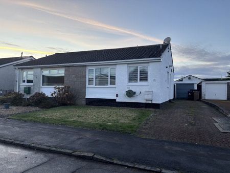 Chisholm Avenue, Stirling - Photo 3