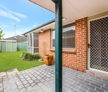 Modern & Stylish Family Home in Prime Hoxton Park Location! - Photo 5