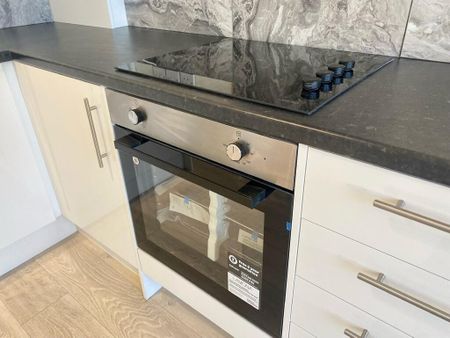 2 bedroom apartment to rent - Photo 4