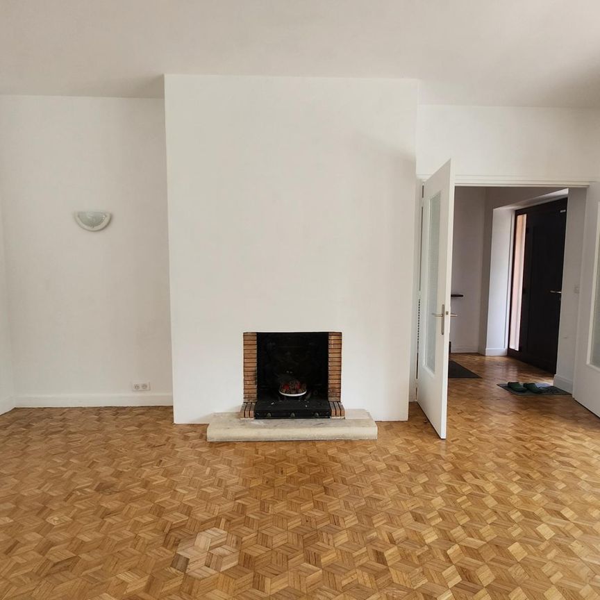 Maison à louer MARNES LA COQUETTE, 8 pièce(s) - 3900€ - Photo 1