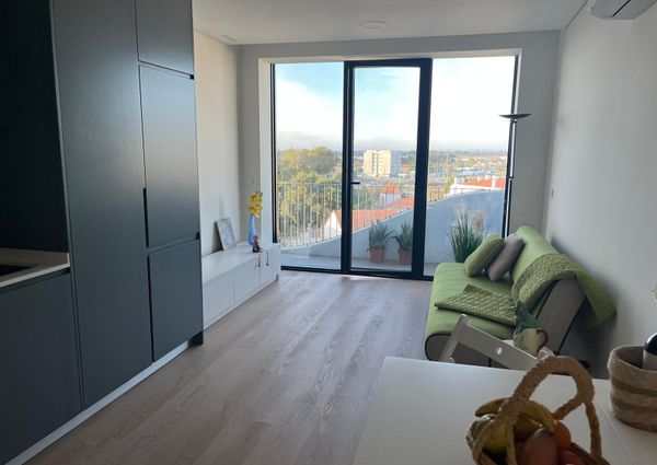 Apartamento T1 Novo com Vistas Panorâmicas - a 5 Minutos da Av. Dr. Lourenço Peixinho