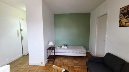 Location Appartement 1 pièce 27m² ORLEANS 45000 - Photo 4