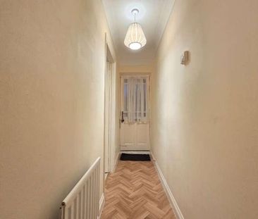 Regent Close, Halesowen, West Midland, B63 - Photo 6