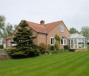 4 bedroom detached house to rent - Photo 2
