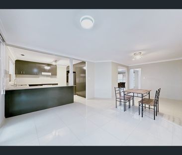 R3/12 Redgum Place, Calamvale, Qld 4116 - Photo 1