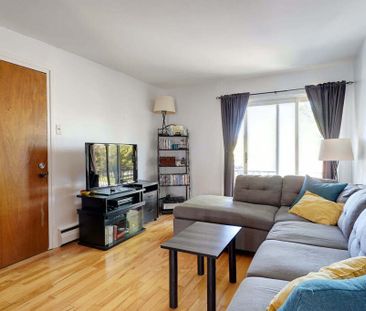 4 1/2 Rénové à Pointe-aux-Trembles - Photo 1