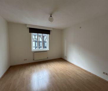 Gezellig dakappartement met 1 slaapkamer vlakbij de Markt. - Foto 3