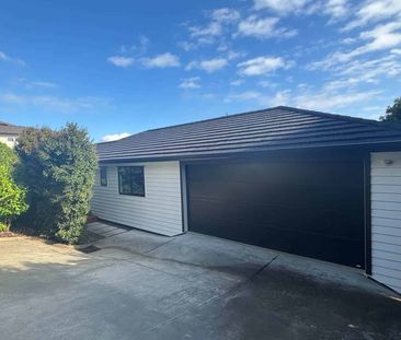 Quiet, private, fully fenced! - Photo 5