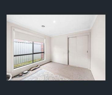 8A Rachel Court, Sebastopol, Vic 3356 - Photo 2