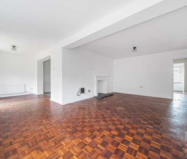 Applegarth Avenue, Guildford, GU2 - Photo 1