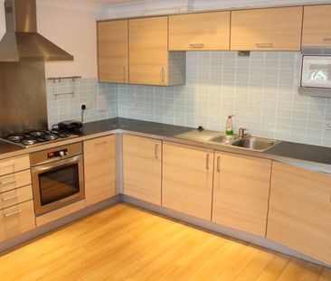 St. Judes Road, Englefield Green, Egham, TW20 0BF - Photo 2