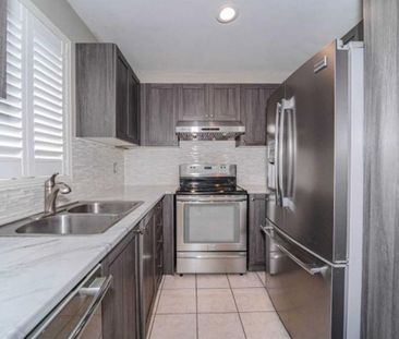 For Lease - 2394 Emerson Drive, Burlington, Ontario - Photo 3