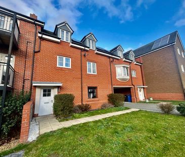 Jubilee Drive, Church Crookham, Fleet, Hampshire, GU52 - Photo 2