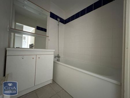 Location Appartement 2 pièces 37m² BAUME LES DAMES 25110 - Photo 4