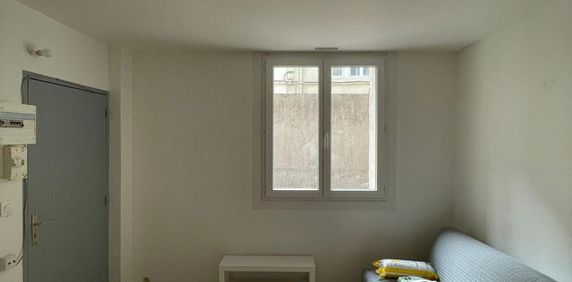 Location Appartement 1 pièce 15m² BORDEAUX 33000 - Photo 2