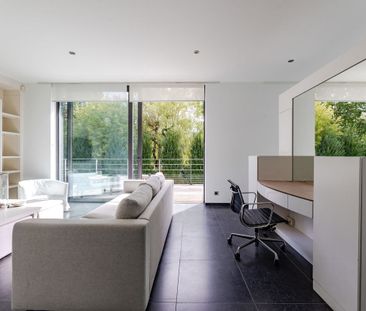 Penthouse te huur in Ukkel voor € 2.800 met 2 slaapkamers - Photo 1