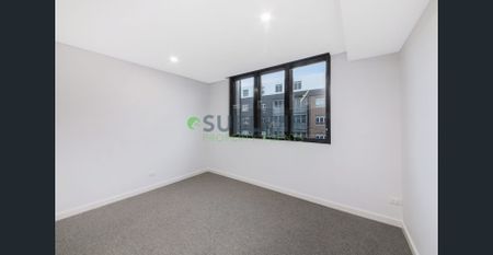 Modern 2 Bedroom Apartment in the Heart of St Peters! - Photo 2