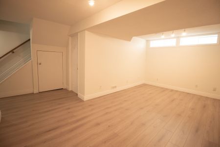 For Lease - 73 Longshire Circle, Barrhaven, Ontario - Photo 4