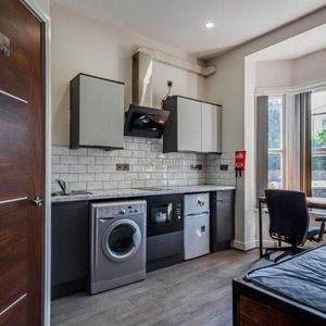 1 bedroom flat to rent - Photo 3