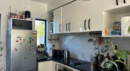 Modern 2 Bed Townhouse in Henderson - Photo 3