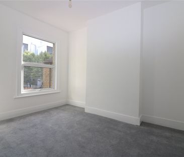 Napier Avenue, Southend-on-Sea, Essex, SS1 1LZ - Photo 2