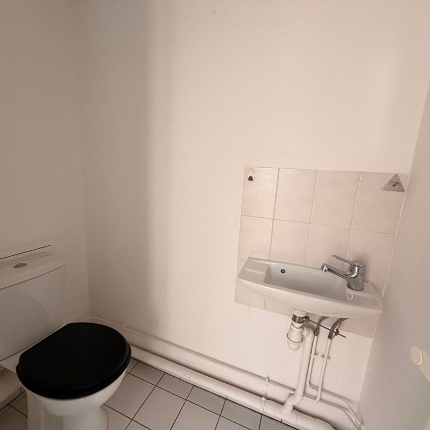 Location Appartement 2 pièces 56m² - Photo 1