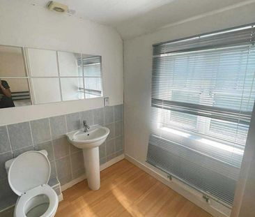 Room in a Shared House, Carisbrooke Road, B17 - Photo 2